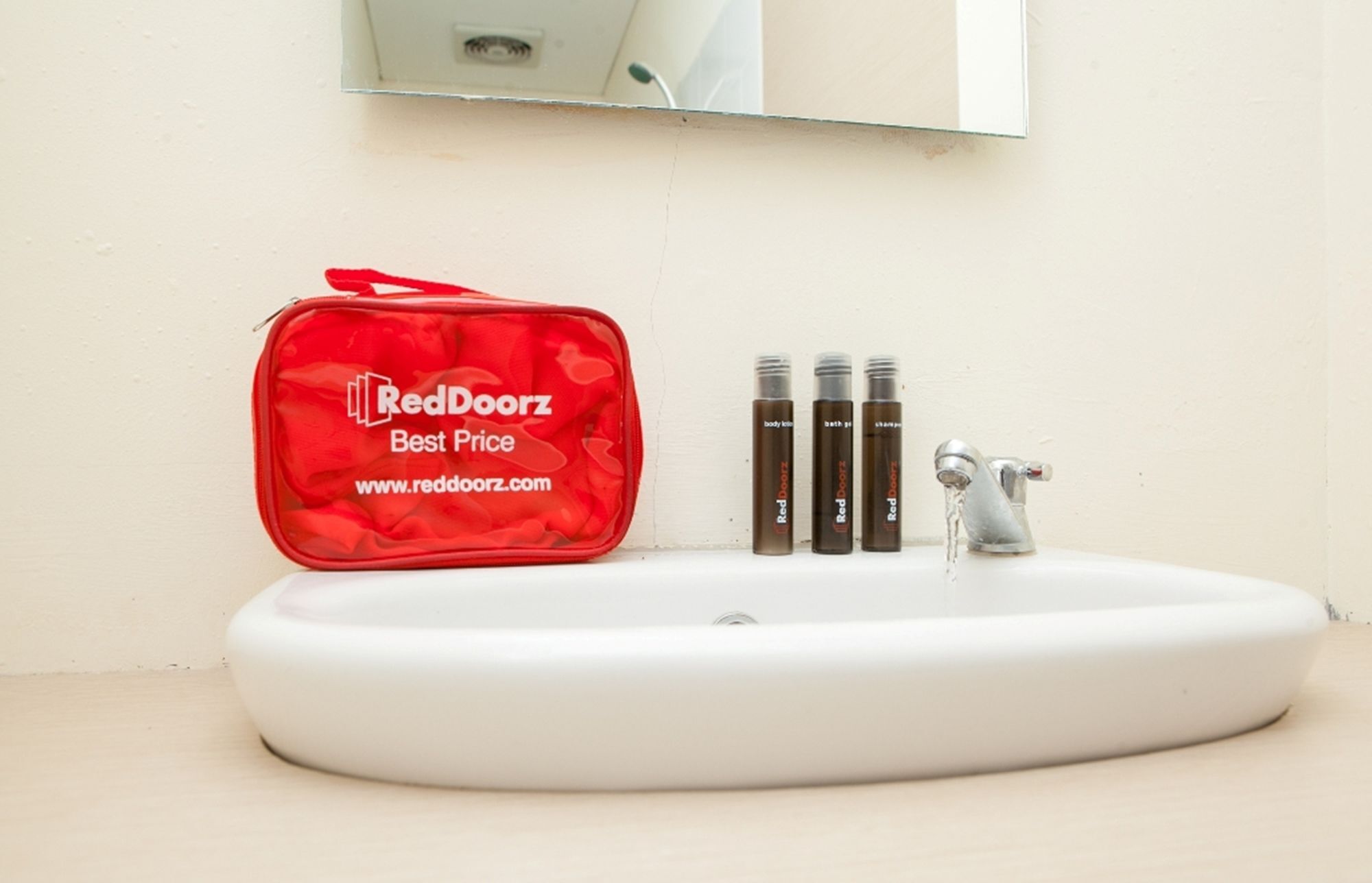 Reddoorz Near Maranatha University 3 Bandung Ngoại thất bức ảnh